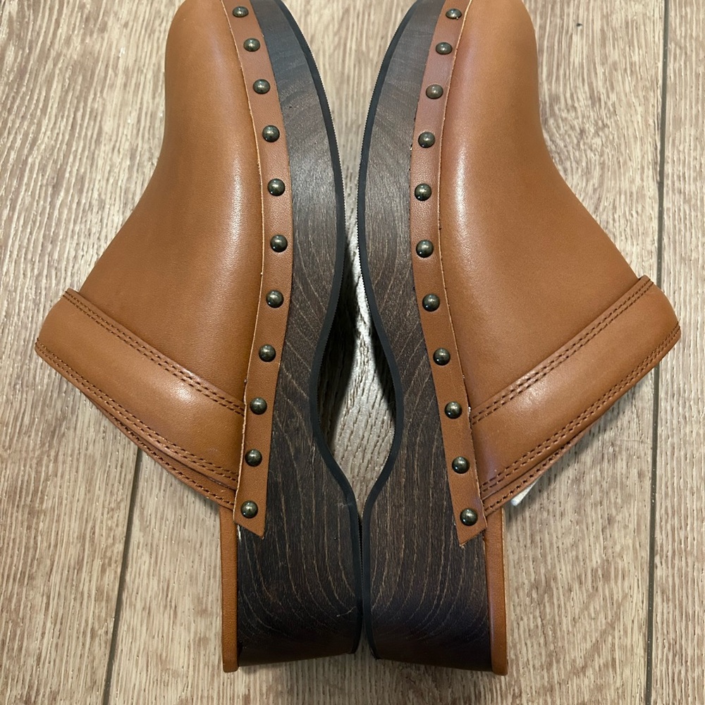 Madewell Brown Leather Clogs Size 8.5
